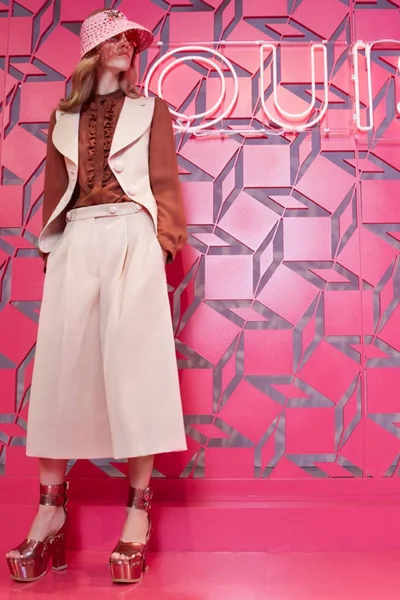 Look 17